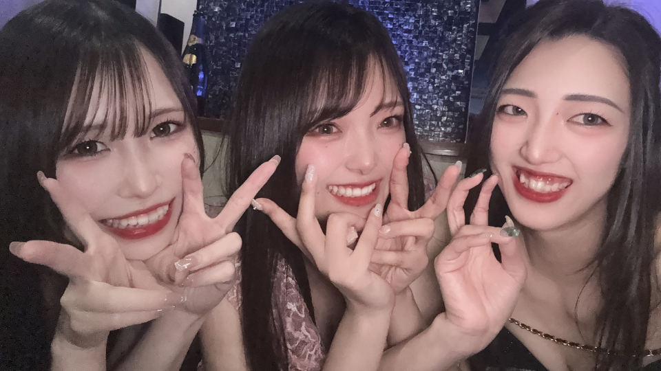 ‎⭐➰ᐡ >⩊o̴̶̷̤ ᐡ꒱✌️🏻