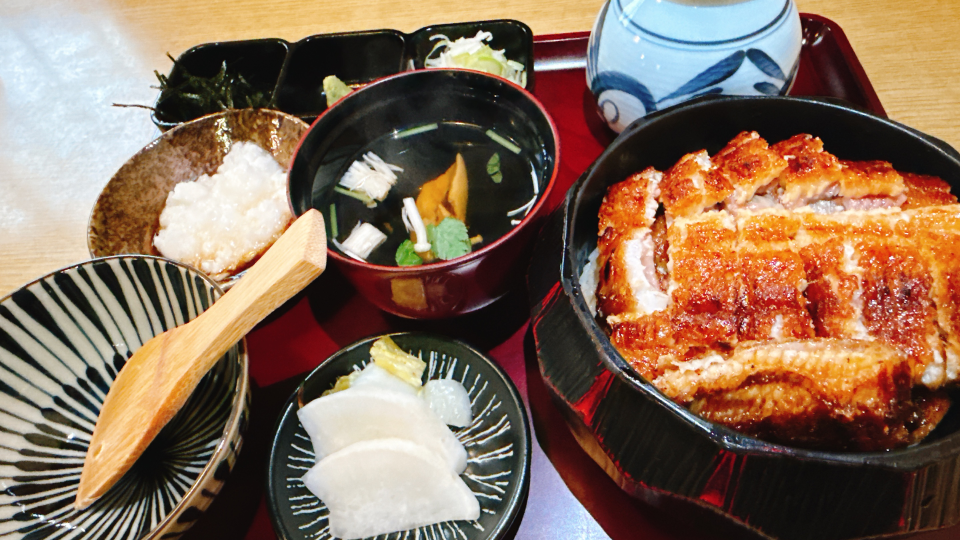 鰻重より最近ひつまぶし