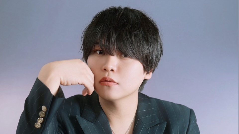 、
