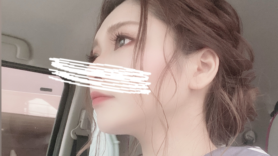" 夏は嫌いだけど浴衣着たいな〜🩴 ⸝ ⸝🌼👙高校野球も観に行きたいなあ〜ん "
