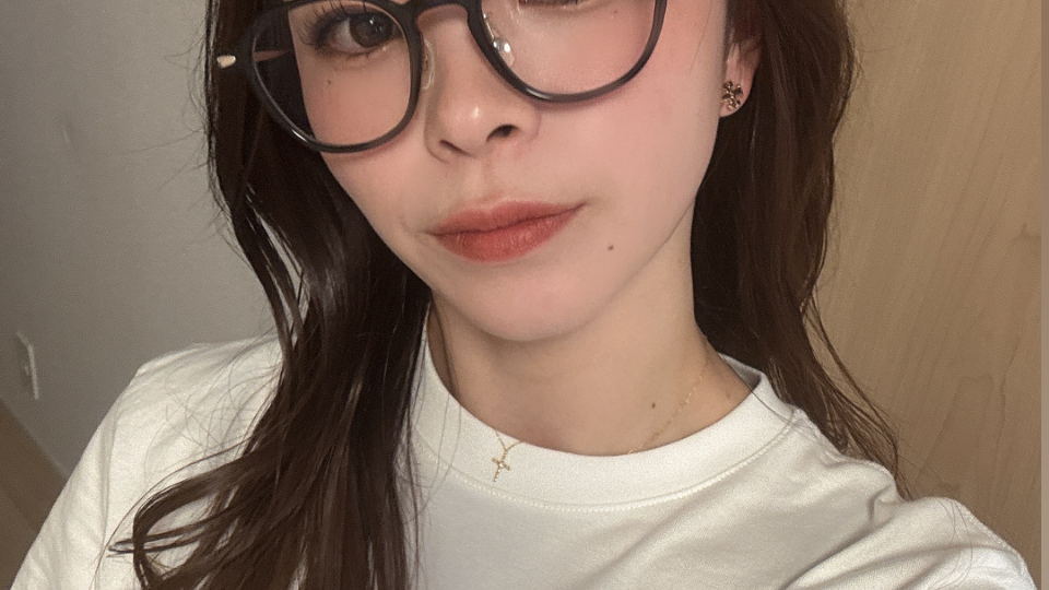 今日はずっと雨が降ってて何だか頭が痛いなあ😔