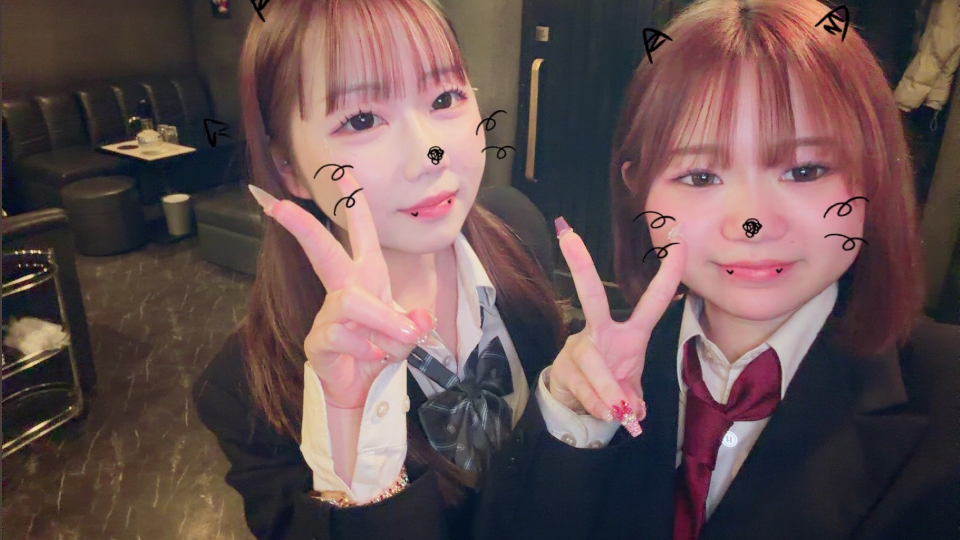 まだぎり制服いける、？バレンタイン当日だね～🍫🎀🎀