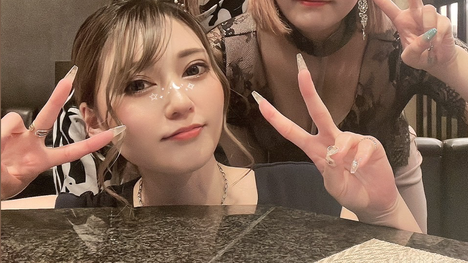 " やはり喉からオッサン現れた👴🏻というかどちらかというとニューハーフ🫦 "