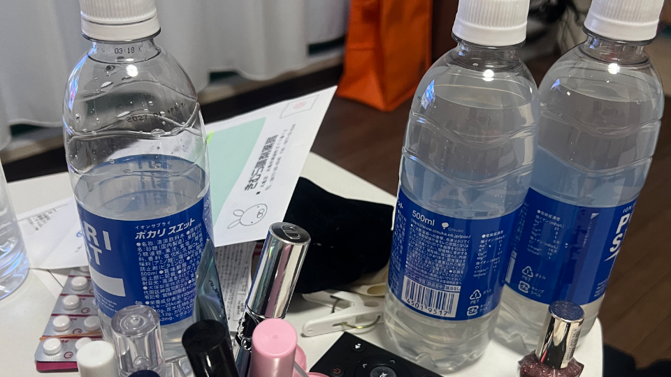 お腹すきすぎてお腹痛い😹これってあるあるだよね🤔