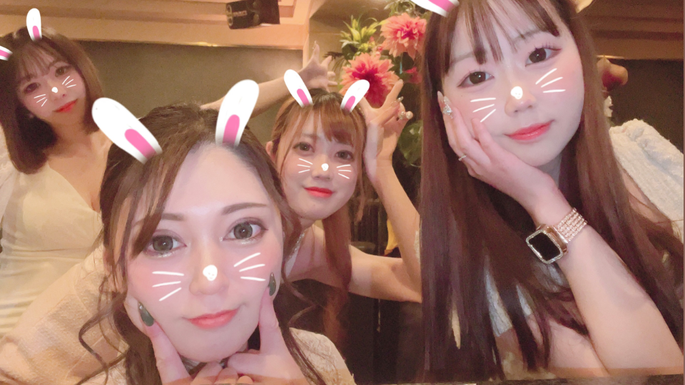 雨だね～🥹☔️わたしは引きこもり発動してます。。