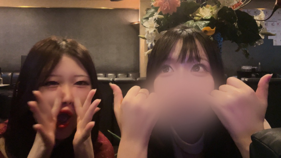 まりさんのスマホで勝手に変顔撮りまくってる二人😽‎🤍