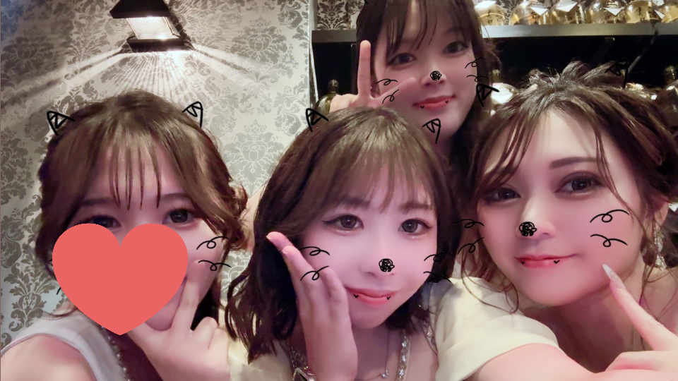 " 我が家のおじいちゃんうさぎ🐰と病院へ。多分すごくビビってる可愛い🎀⸝꙳ "