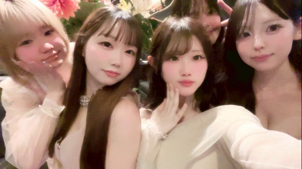 営業後の写真大会‪‪❤️‍🔥‪‪❤️‍🔥✨️ブログのために横画面で撮ってもらった📸👧🏻