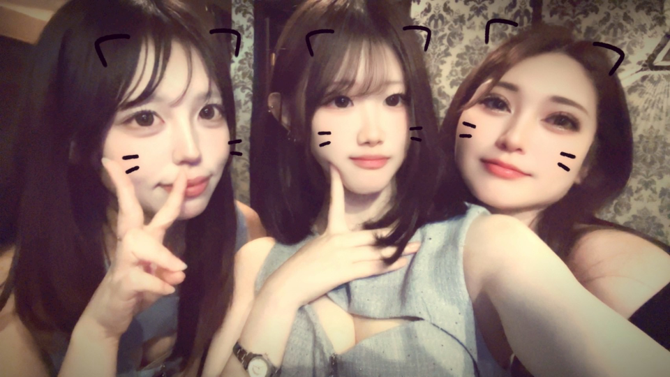 " 今日もこの３人で💘🎶( ※写真はイメージです )来店待ってるよ〜ん🐕 ͗ ͗ "