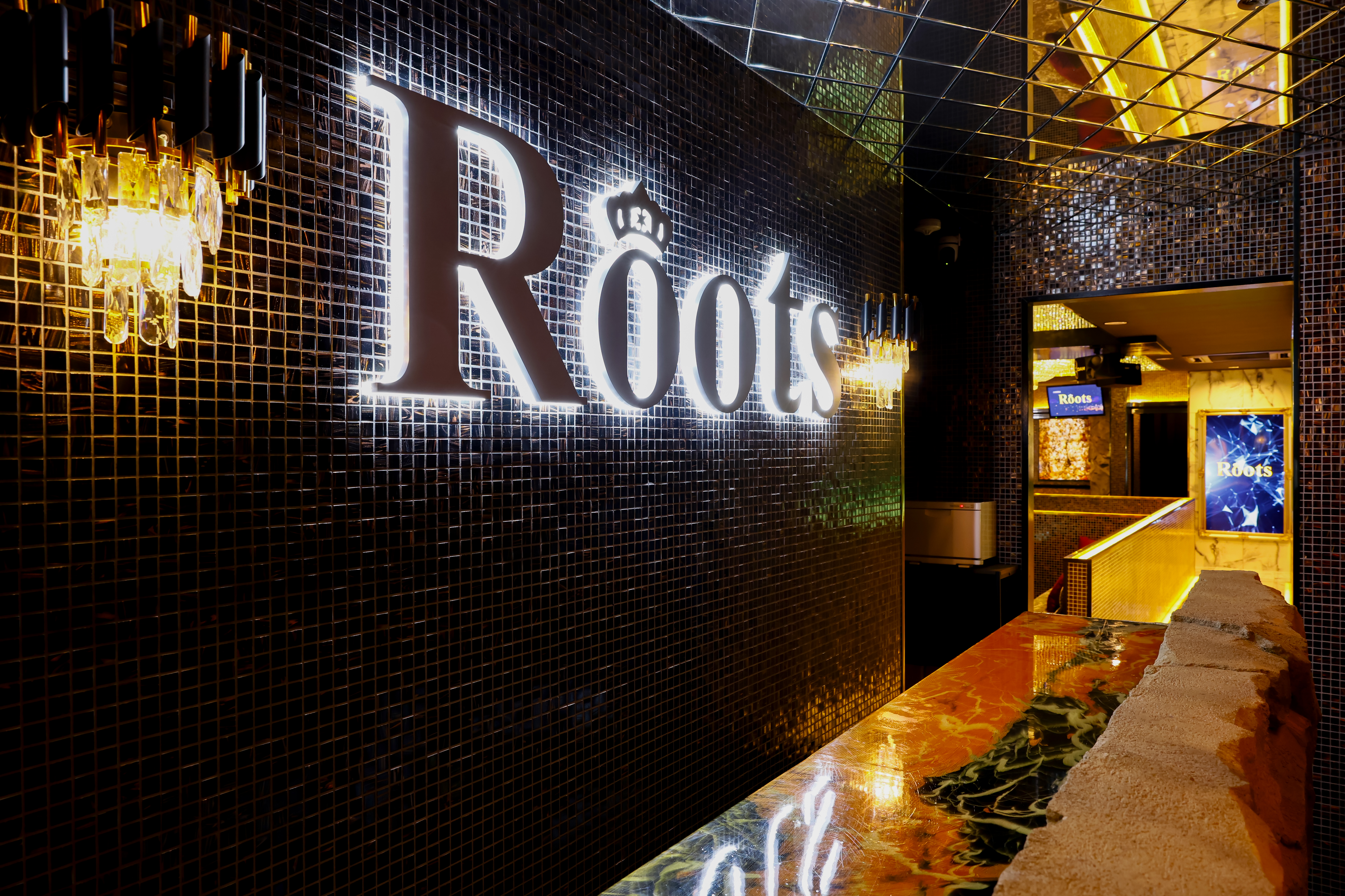 高松 ホスト Roots店内2
