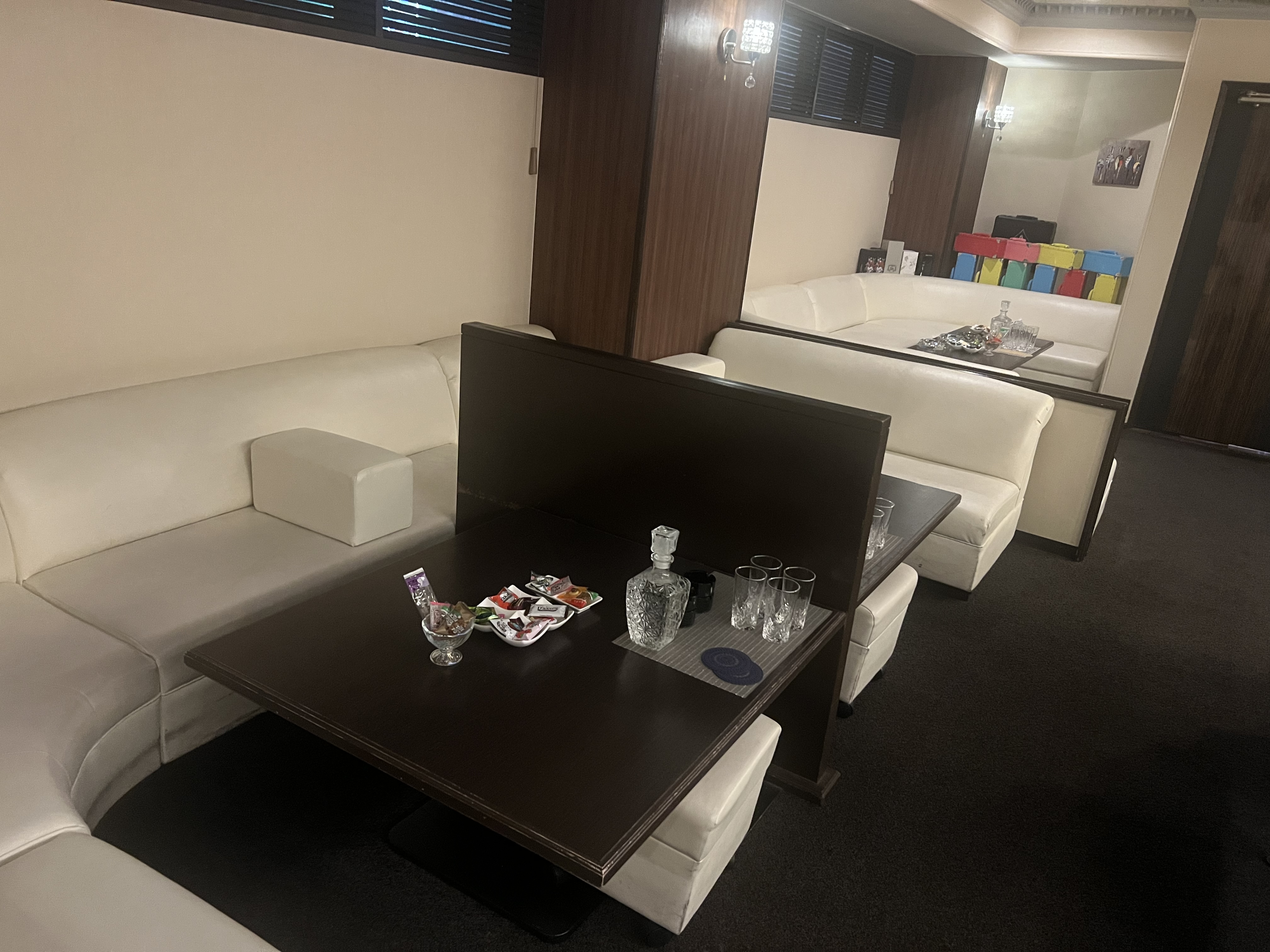 高松 ラウンジ lounge Vicus k店内1